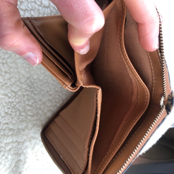 Fossil Wallet - Picture 5 of 7